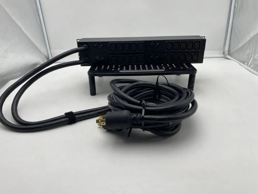 Блок розеток PDU APC AP9571A Basic Rack PDU 30A 208V 1U 10x C13 Outlets Power St