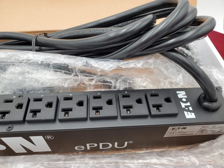 Блок розеток Eaton EPBZ82 Basic Rack PDU 1U, L5-20P Input, 1.92 KW Max, 100-120V