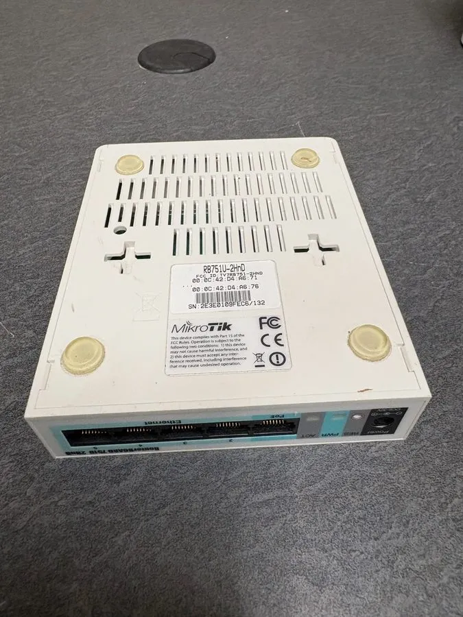 Маршрутизатор ROUTERBOARD Hex Lite 5 Ports Router 5 X 10/100 Poe OSL4 RB750r2 MI