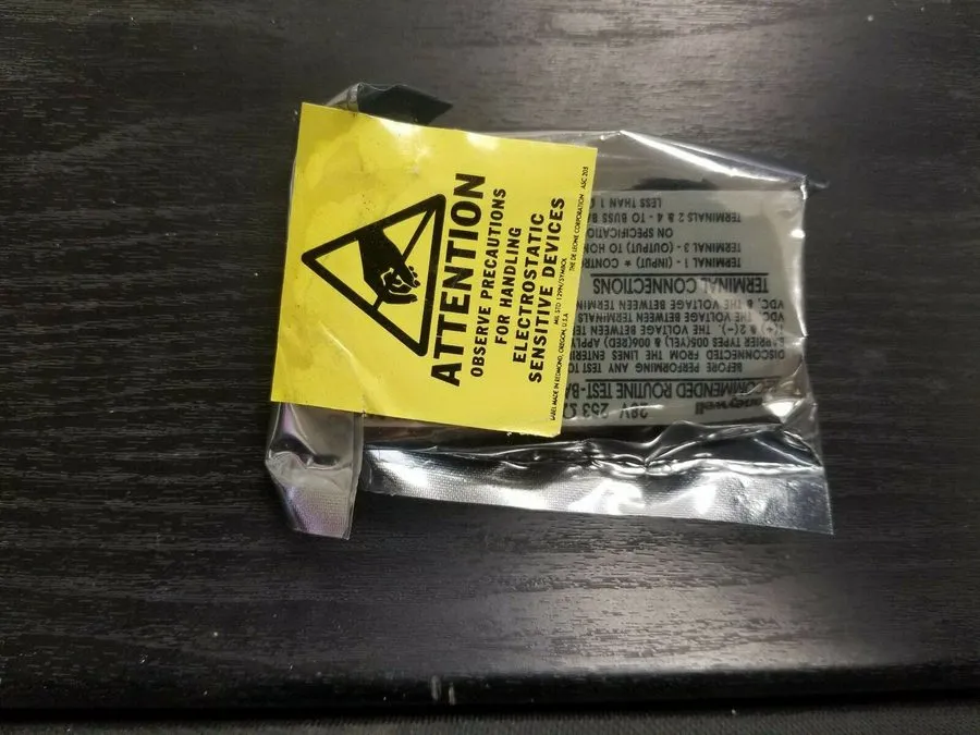 Датчик HONEYWELL 30747225-003 ZENER BARRIER MOD # 38545-0000-0110-111-C5D5