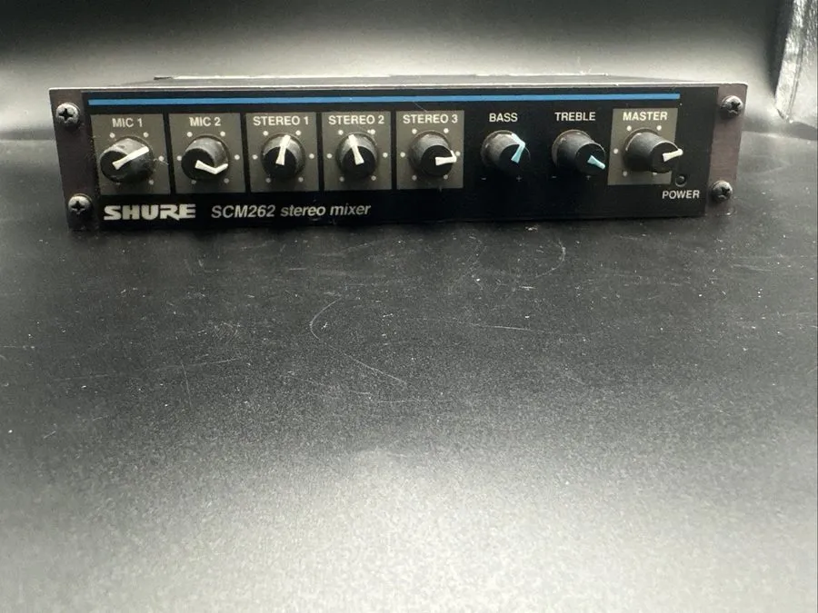 Микшерный пульт Shure SCM262 Microphone Mixer 2 SLIGHTLY DAMAGED KNOBS w5c