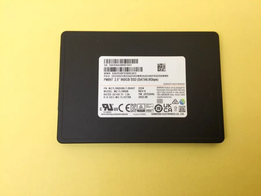 SSD-накопитель Samsung PM893 960GB SSD 2.5" SATA 6Gb/s MZ-7L39600 MZ7L3960HCJR-0