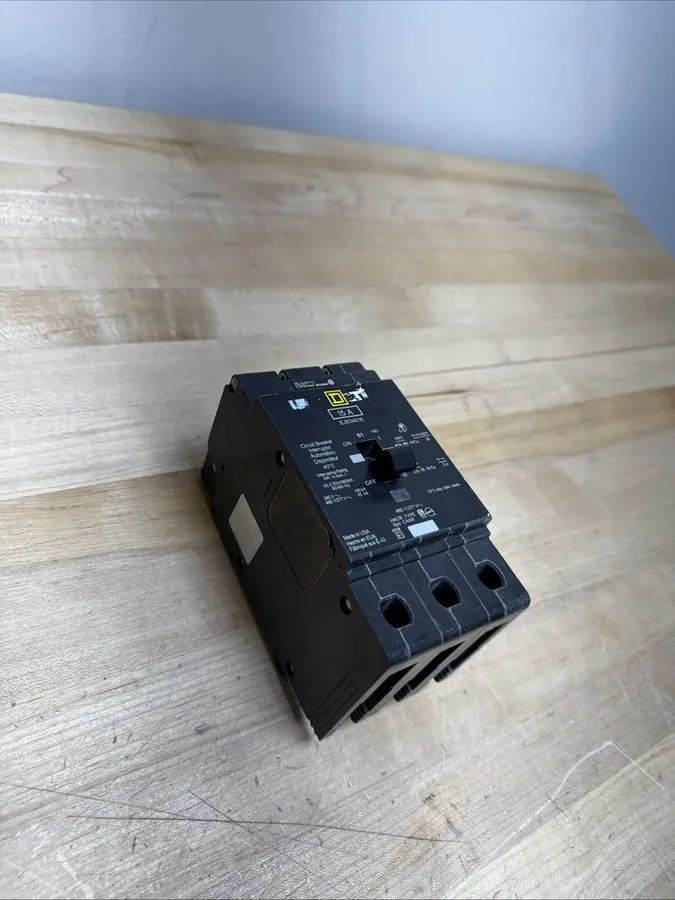 Автоматический выключатель EJB34015 15 Amp 480V 3 Pole Square D Circuit Breaker
