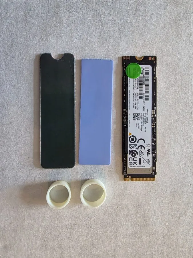 SSD-накопитель 1 TB Samsung PM9E1 PCIe Gen5 x4 NVMe M.2 2280 SSD with Heat Sink