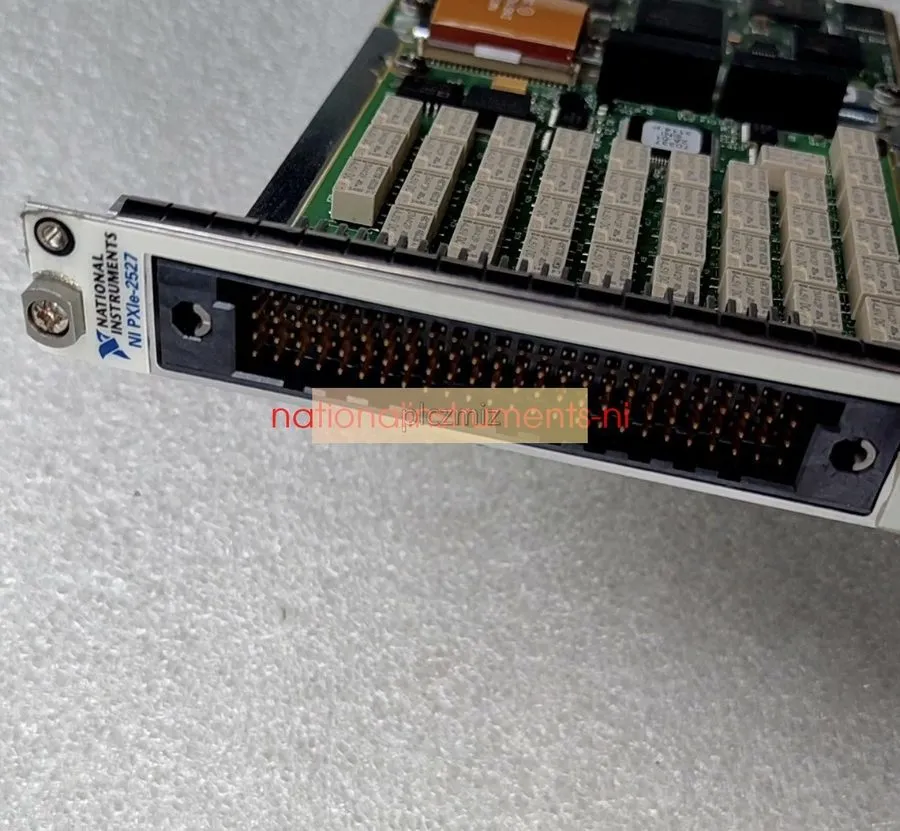 Модуль National Instruments NI PXIe-2527 Multiplexer Switch Module