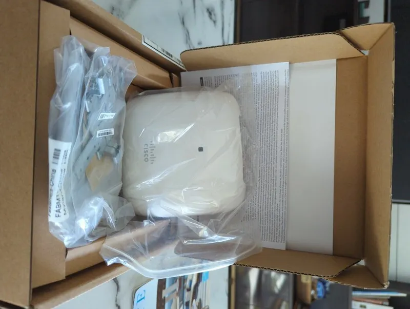 Точка доступа Wi-Fi Cisco Aironet Series Access Point AIR-AP1815I-B-K9 802.11ac 