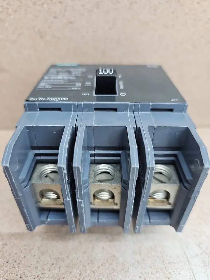 Автоматический выключатель Siemens BQD BQD3100 3 Pole 100 Amp 480V Circuit Break