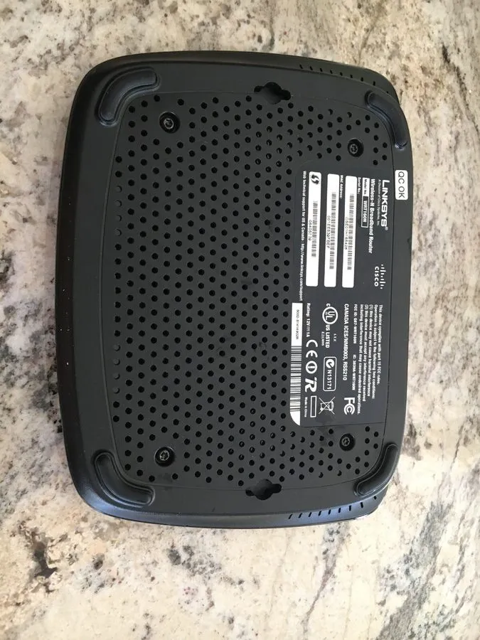 Маршрутизатор LINKSYS WRT160N V2 300 Mbps 4-Port 10/100 WIRELESS N ROUTER