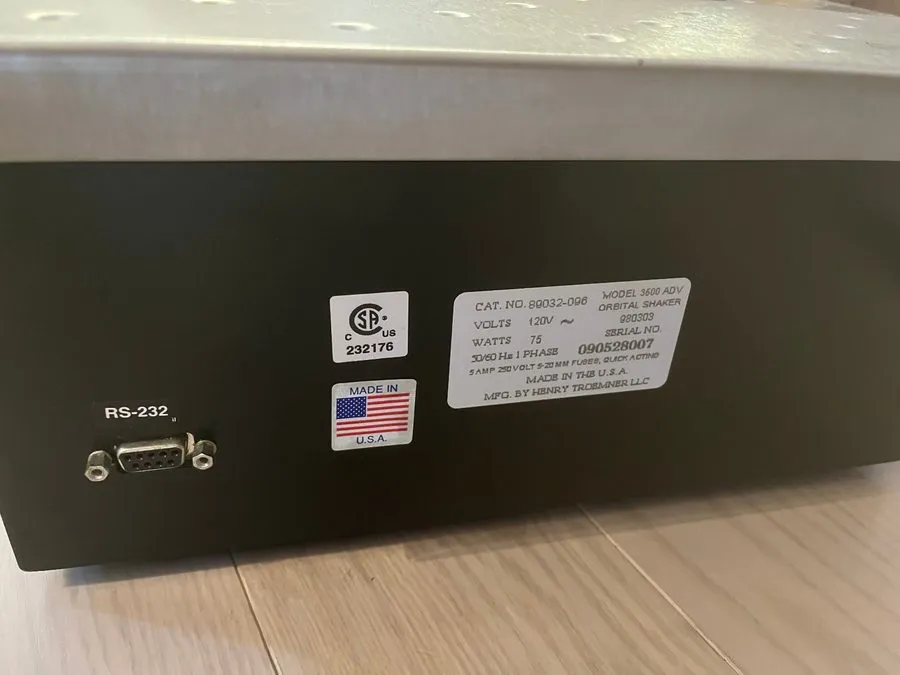 Шейкер VWR Advanced Laboratory Digital Platform Plate Shaker plate flask 89032-0 — фото лота 2