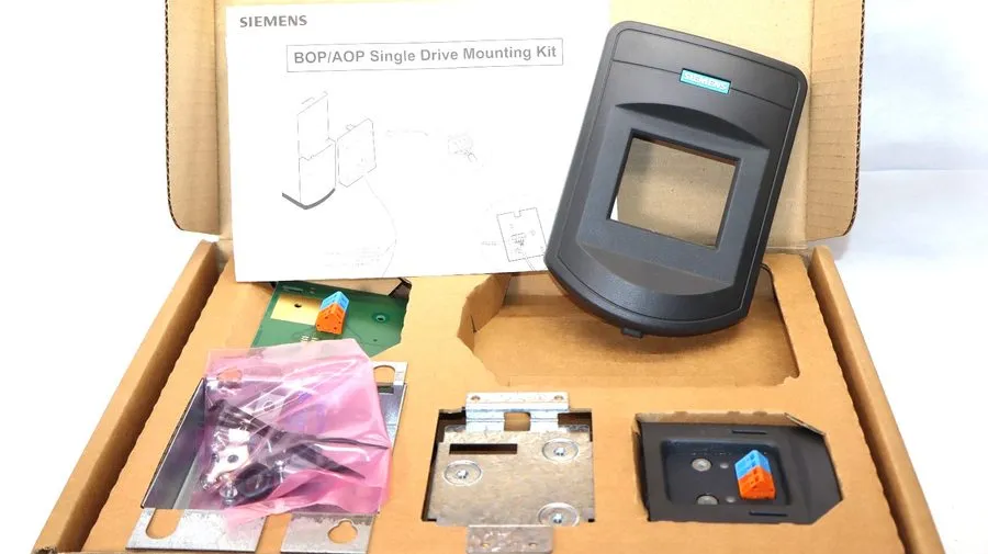 Комплект крепления Siemens 6SE6400-0PM00-0AA0 Micromaster 4 BOP/AOP Single Door 