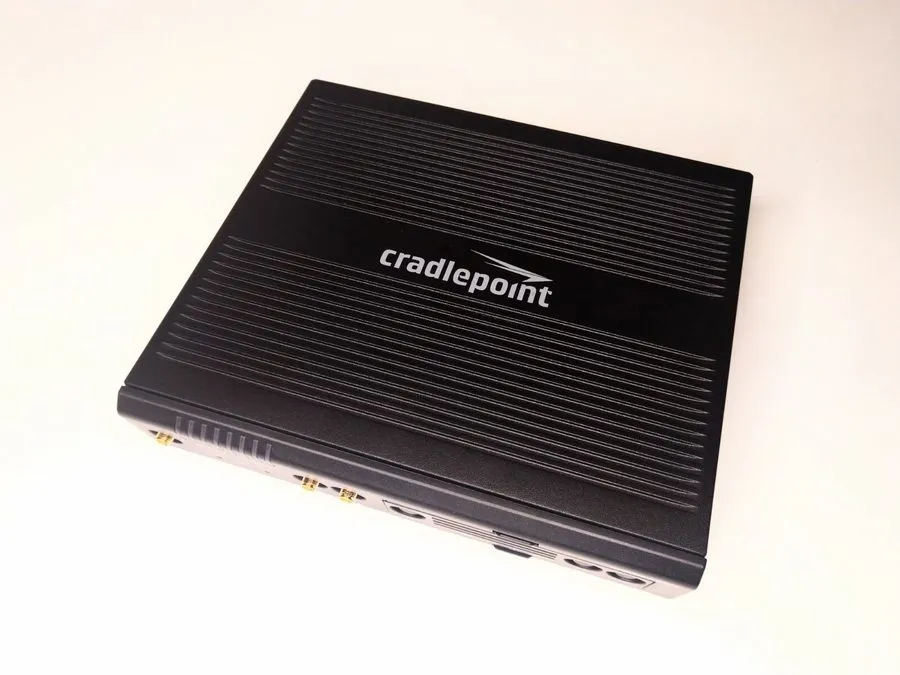 Маршрутизатор Cradlepoint AER2200 600Mbps Cellular Router BA12200600MNNN 4G LTE 