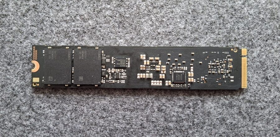 SSD-накопитель Samsung PM9A3 960GB 2.5” SSD U.2 PCle 4.0 x4 MZQL2960HCJR-00A07、0