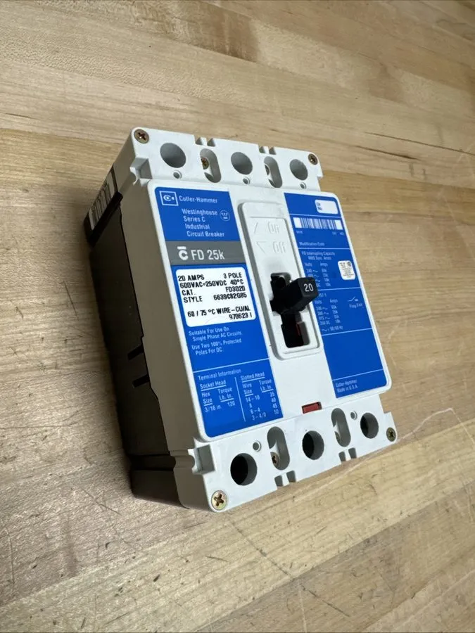 Автоматический выключатель Take Out Eaton FD3020 20 Amp 3 Pole 600V 35KA@480V FD