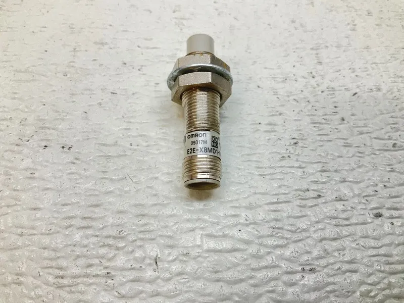Датчик приближения Omron E2E-X8MD1-M1G Proximity Sensor