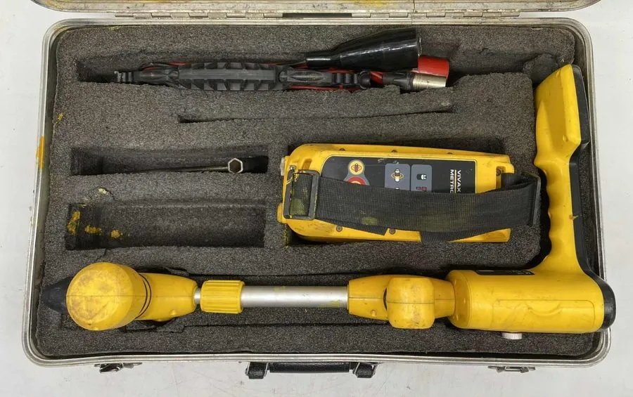 Трассоискатель Vivax Metrotech VM-850 Cable & Pipe Locator Kit w/ VM850-TX & VM8
