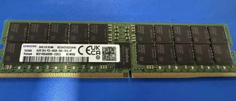 Модуль памяти Samsung 64GB 2Rx4 PC5-4800B DDR5 EC8 RDIMM "M321R8GA0BB0-CQKZJ"