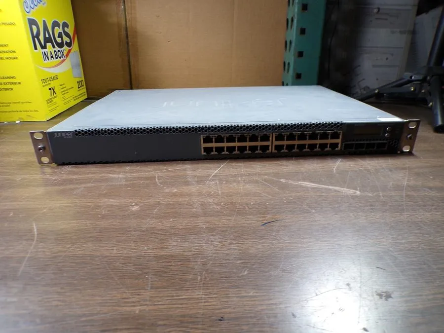 Коммутатор Juniper EX3300 48 port PoE