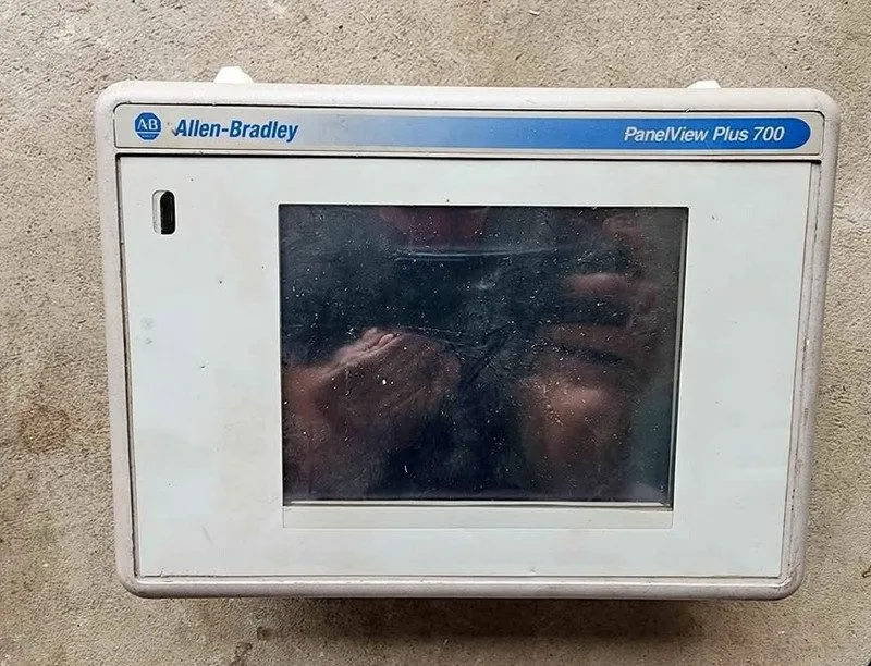Панель оператора Allen Bradley 2711P-T10C4D1 Panelview Plus 1000 Touch Panel 24V