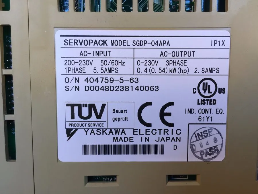 Сервопривод SGDP-04APA YASKAWA SERVOPACK SERVO DRIVE