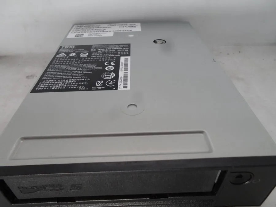 Ленточный привод HP LTO5 Ultrium3000 Ultrium5 SAS External Tape Drive EH958A 596
