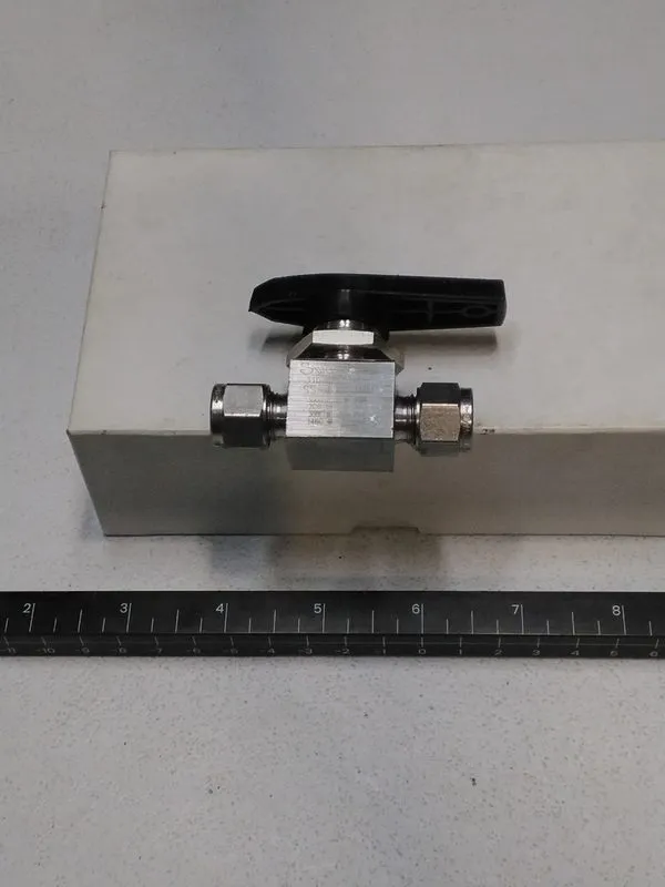 Клапан Swagelok SS-43GS8MM ball valve — фото лота 1