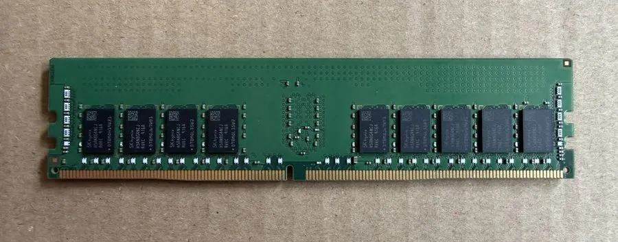 Модуль памяти SK hynix 16GB DDR4-2666 PC4-21300 1Rx4 ECC REG RDIMM HMA82GR7CJR4N