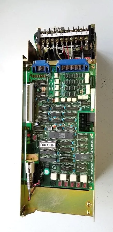 Сервопривод YASKAWA SERVOPACK CACR-HR20BB