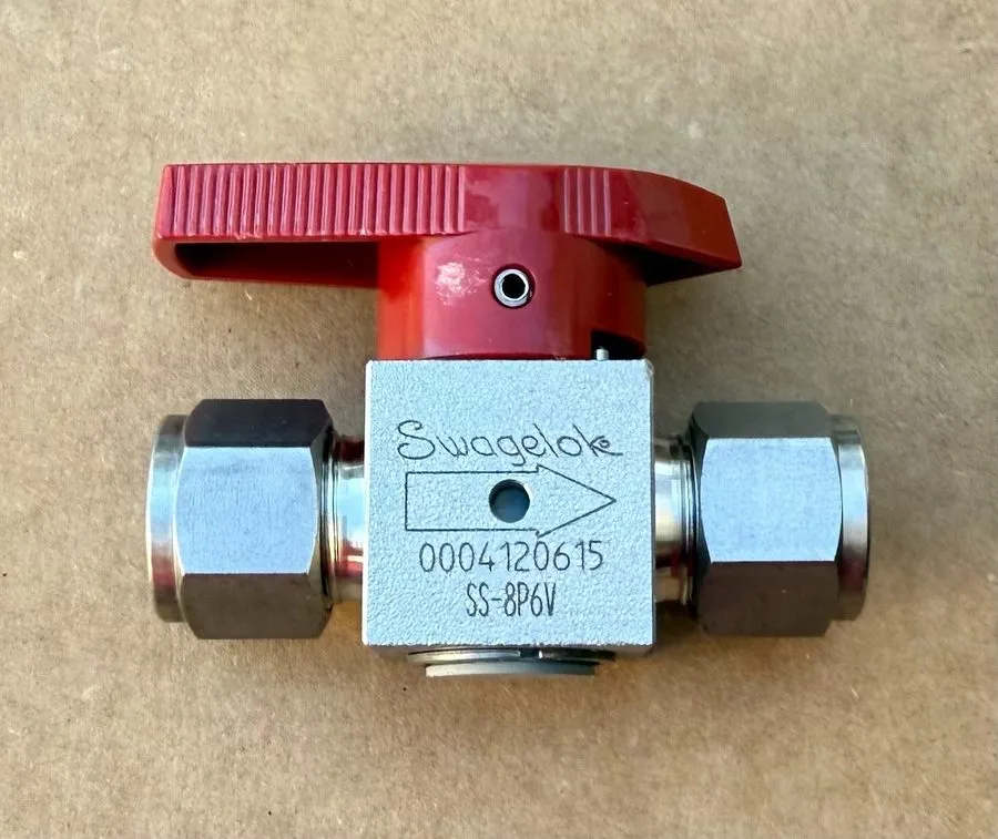 Клапан Swagelok 1/2" Stainless Steel Ball Vented Valve SS-8P6V Several Available