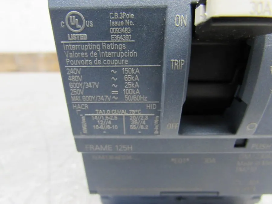 Автоматический выключатель 1 Siemens 3VA4130-6ED34-0AA0 480V 3-Pole Circuit Brea