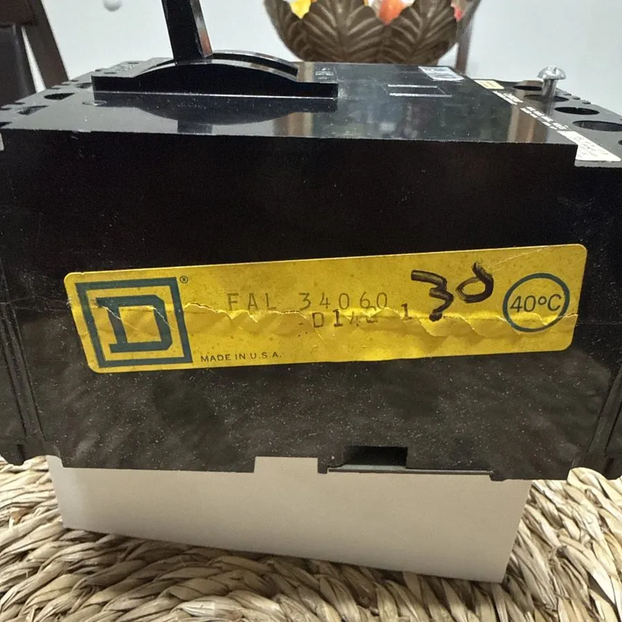 Автоматический выключатель Square D 60 Amp 18kA@480V Max Circuit breaker FAL3406