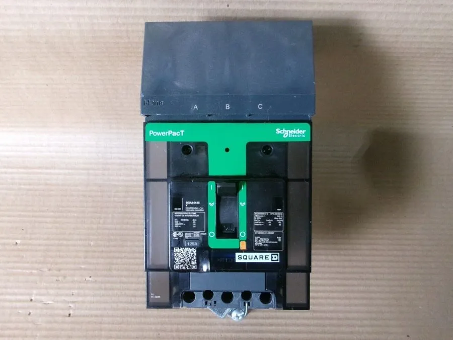 Автоматический выключатель Square D PowerPact B Frame I-Line Circuit Breaker BGA