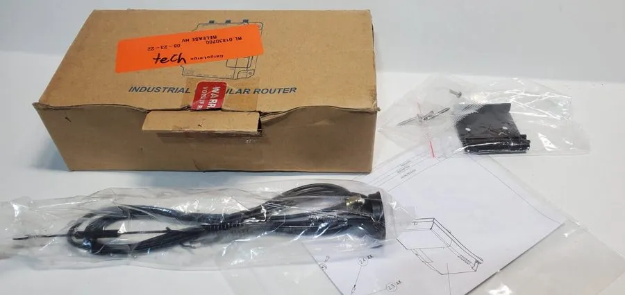Маршрутизатор INDUSTRIAL CELLULAR LTE ROUTER WITH DUAL SIM PAYCOMPLETE 5006597-U