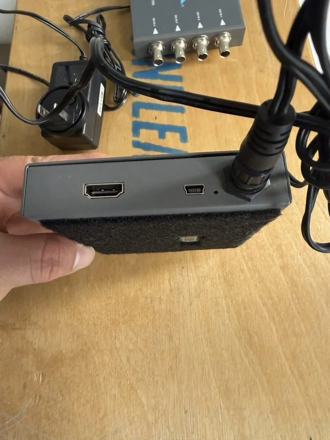 Видеооборудование AJA Hi5-4K Mini Converter HDMI to SDI 4K Video Converter — фото лота 2