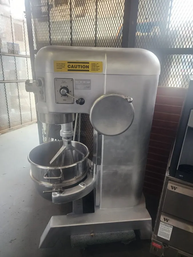 Миксер Hobart H-600T 60 Qt. Commercial Mixer 440V 3PH w/ Bowl H600 Manual Lift