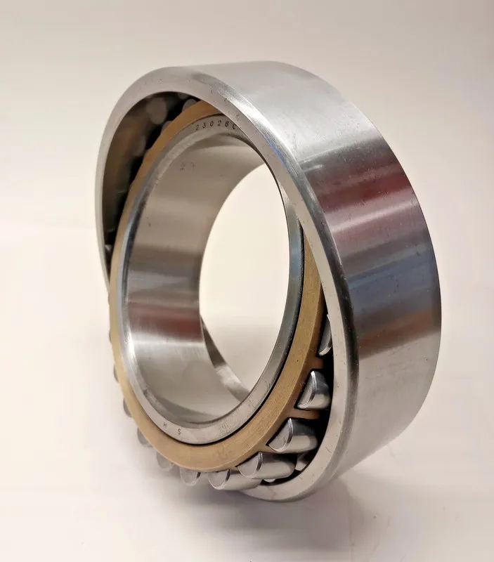 Подшипник SKF 23026-C-Brass Spherical Roller Bearing 130x200x52mm ref#'s 23026CC