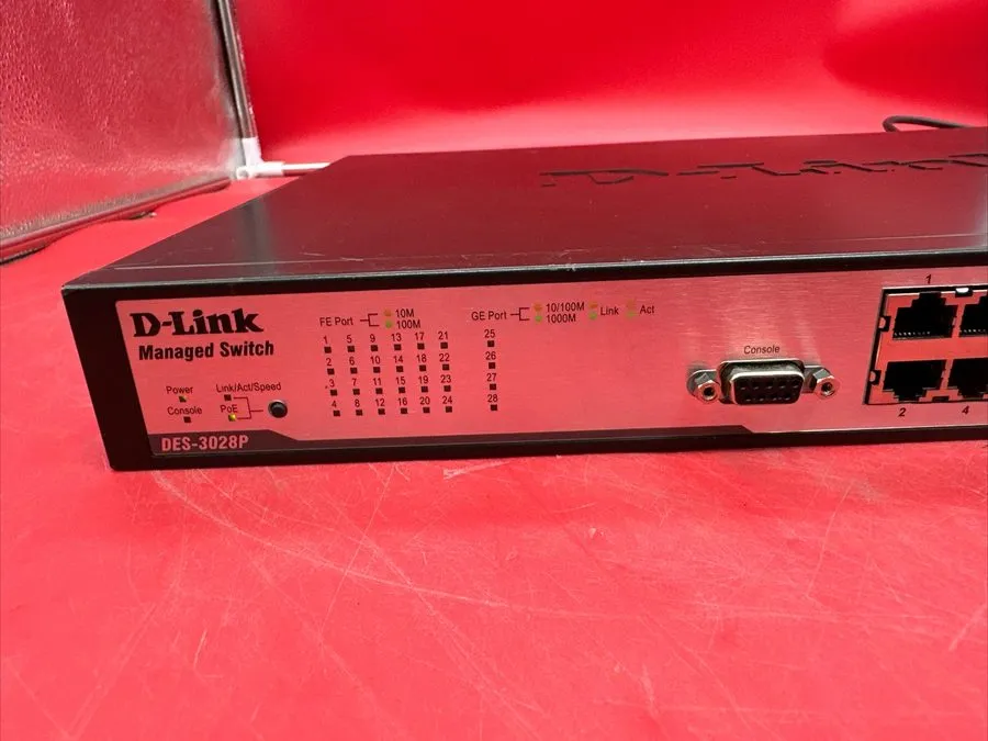Коммутатор D-Link DES-3028P 24-Port 10/100 Managed PoE Switch + 2x SFP Ports Sta
