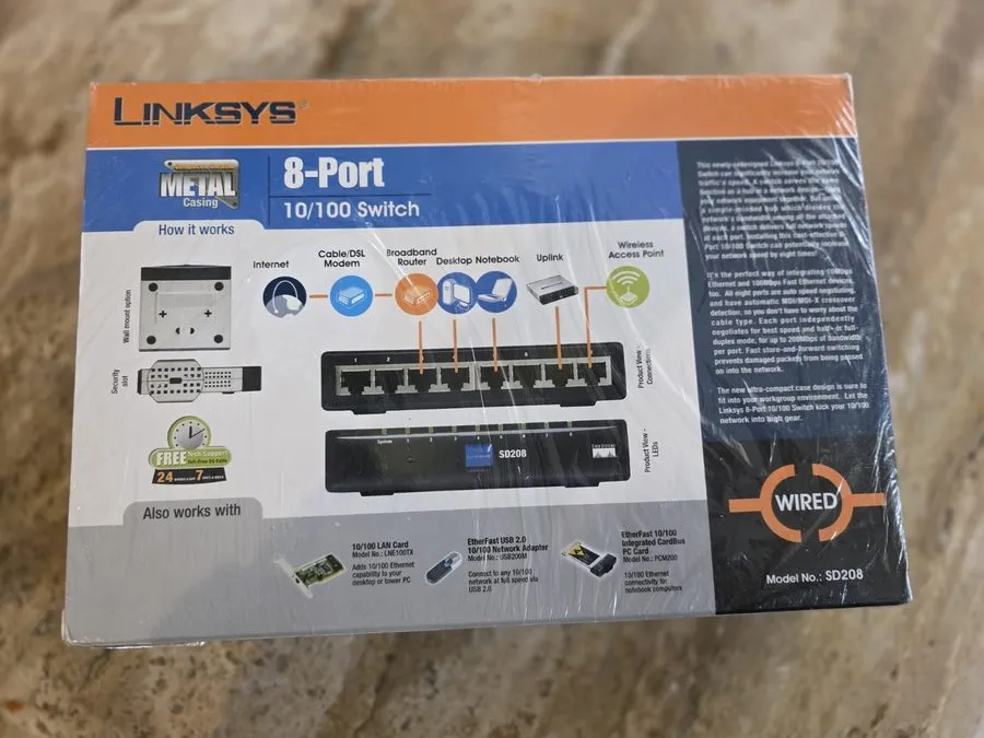 Коммутатор Cisco SD208 8 Port 10/100 Unmanaged Desktop Switch, v1.2, 100389 — фото лота 1