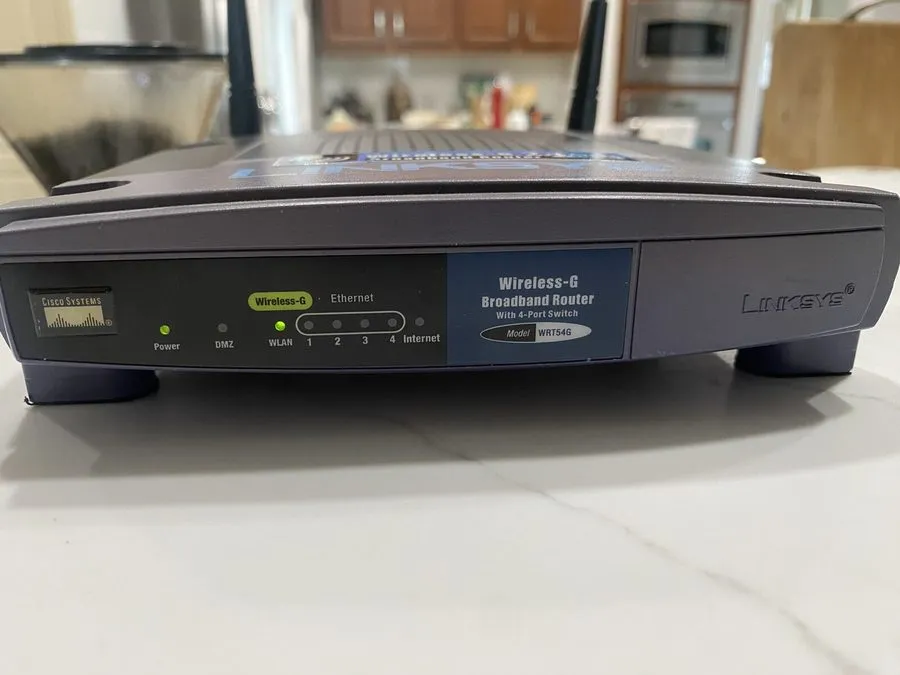 Маршрутизатор Cisco Linksys Wireless-G Broadband Router WRT54GL