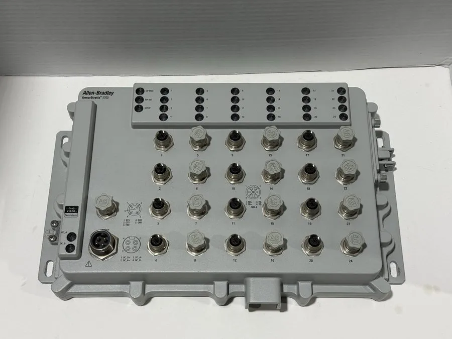 Коммутатор Allen Bradley 1783-ZMS24TA ArmorStratix 5700 24 Port Managed Switch — фото лота 1