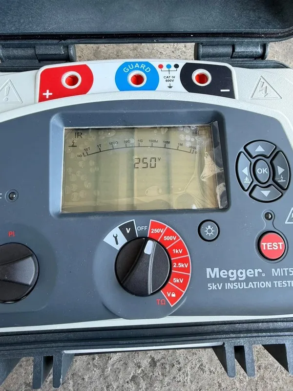 Тестер MEGGER MIT525 Test OK