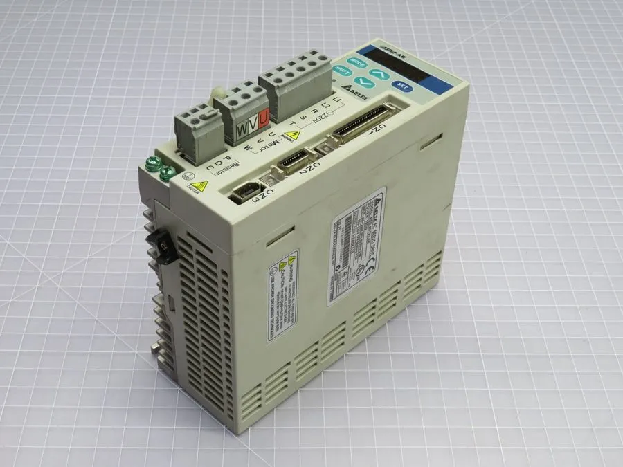 Сервопривод Delta AC Servo Drive 100W ASD-A0121-AB