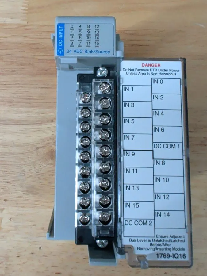 Модуль ввода-вывода Allen-Bradley 1769-IQ16 CompactLogix Compact I/O 16 Pt 24VDC