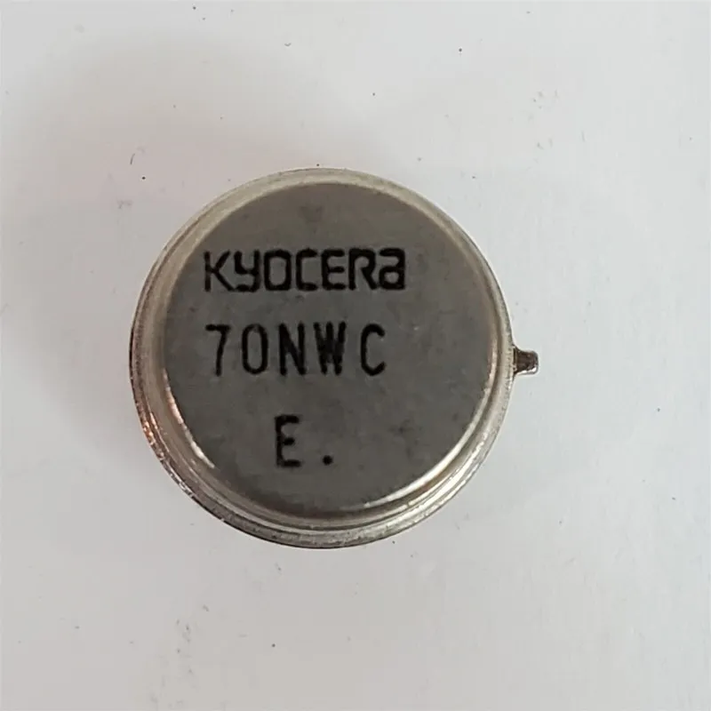 Комплектующее сервера Kyocera KAF-70NR-WC 70Mhz Surface Acoustic Wave (SAW) band — фото лота 1