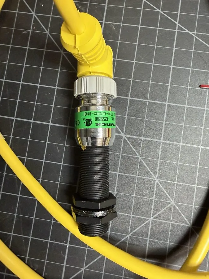 Датчик приближения Turck Barrel Proximity Sensor Unshielded DC Yellow Cable 4255 — фото лота 1