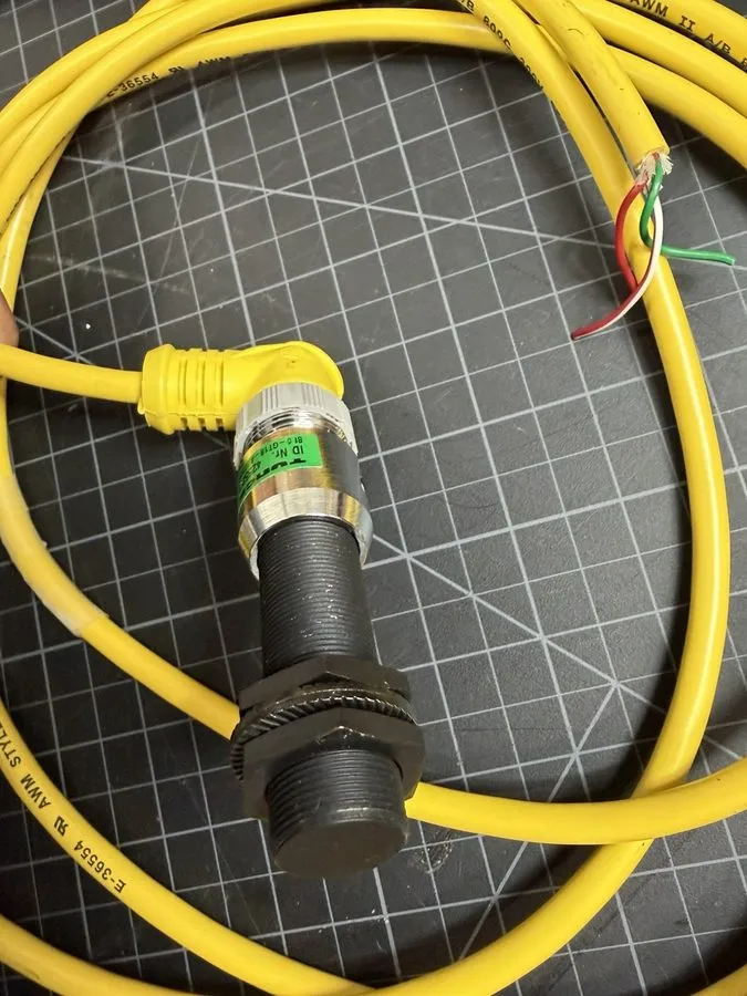 Датчик приближения Turck Barrel Proximity Sensor Unshielded DC Yellow Cable 4255 — фото лота 2