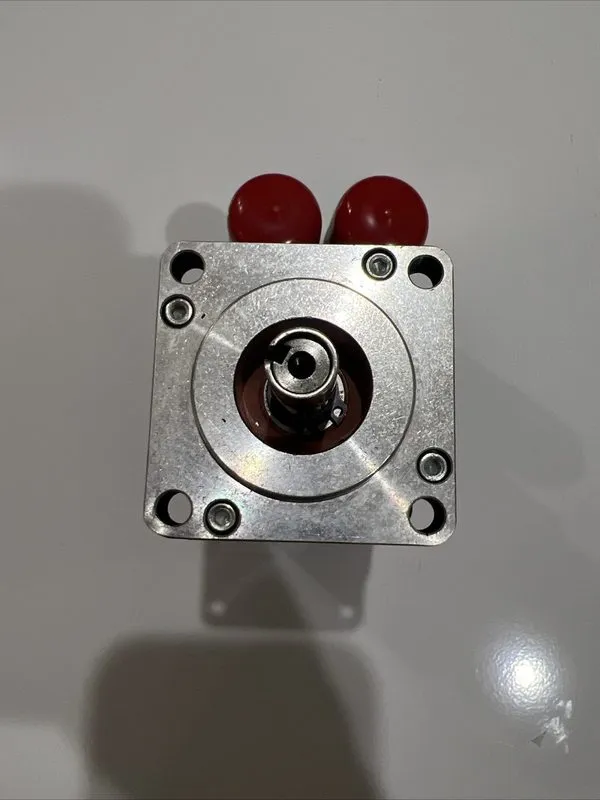 Серводвигатель Allen Bradley MPL-B1520U-VJ72AA Ser A 460V 7000RPM Servo Motor Ki — фото лота 4