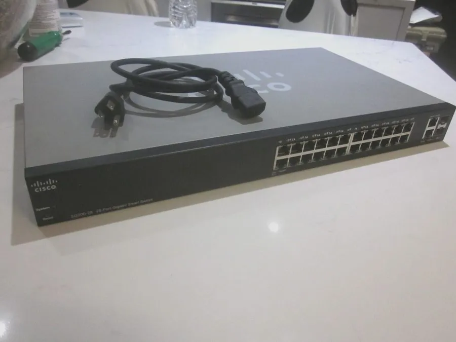 Коммутатор Cisco SG200-26 26-Port Gigabit POE Smart Switch Works