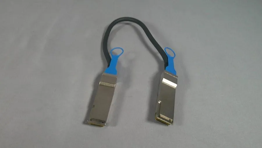Трансивер PROLINE QSFP-H40G-CU.5M-PRO Backplane Cable PowerEdge Server Very Good