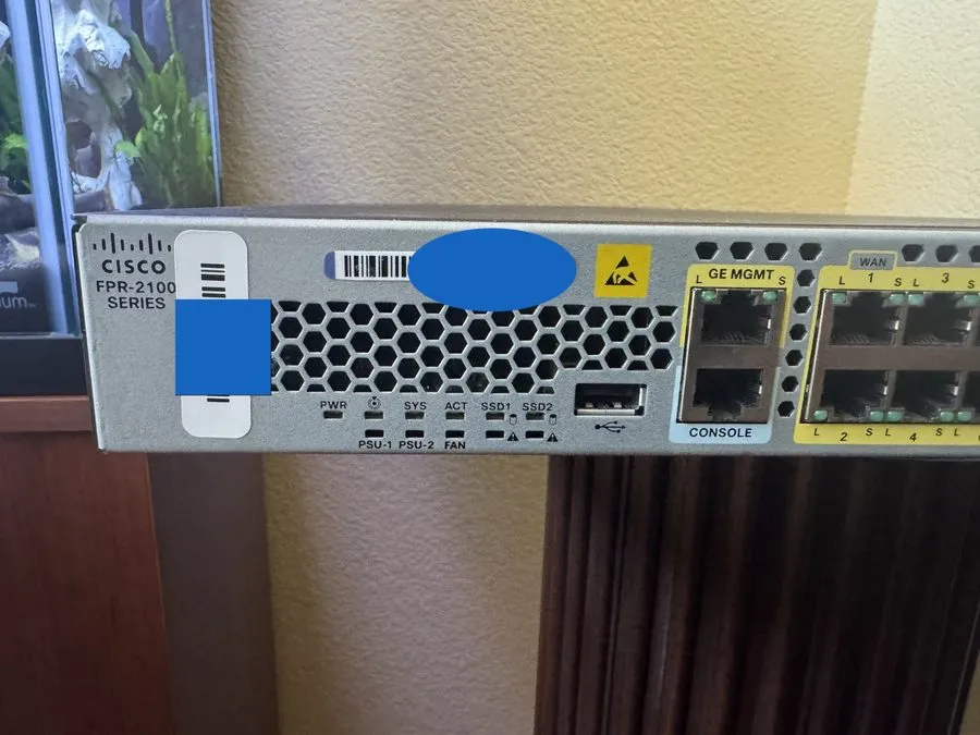 Межсетевой экран Cisco FPR-2130 16-Port FPR2K-SSD200 Firewall Security Appliance — фото лота 1