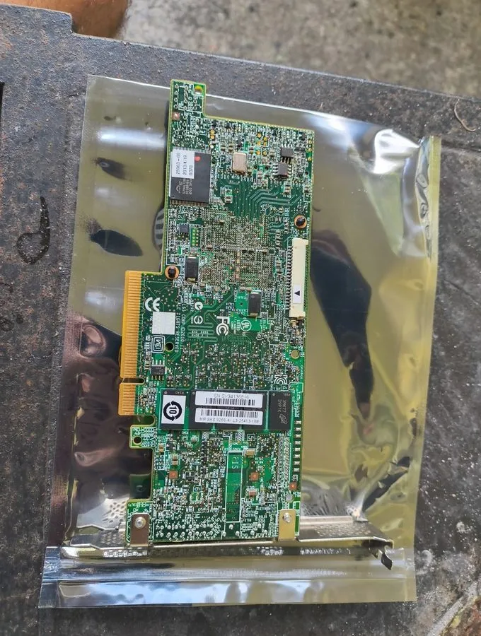 Контроллер LSI MegaRAID SAS 9266-4i 6Gb/s 4-Port SAS SATA RAID Controller LSI003 — фото лота 1